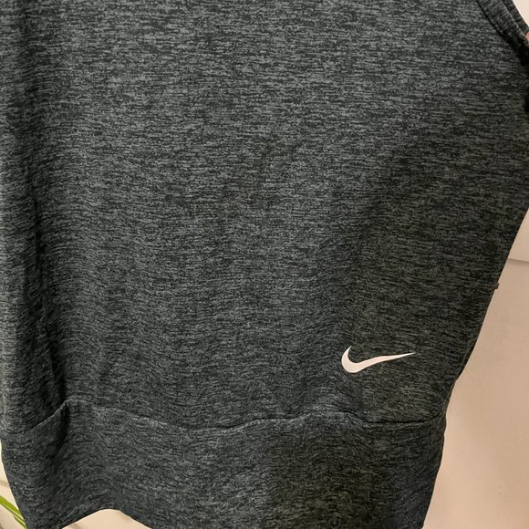 Nike Racer Heathered Gray Cut Out Tank Top - Picture 3 of 8